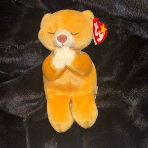Hope the Praying Bear